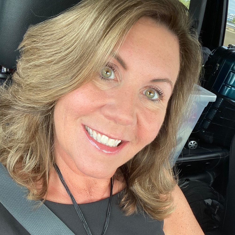 Meet your Posher, Debby